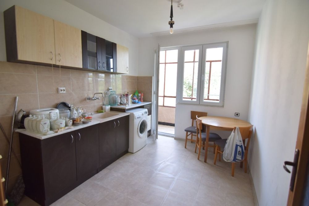 Продава се Двустаен апартамент в Хасково, Дружба 1 - 57 кв.м за 1566 €/кв.м - Снимка #2