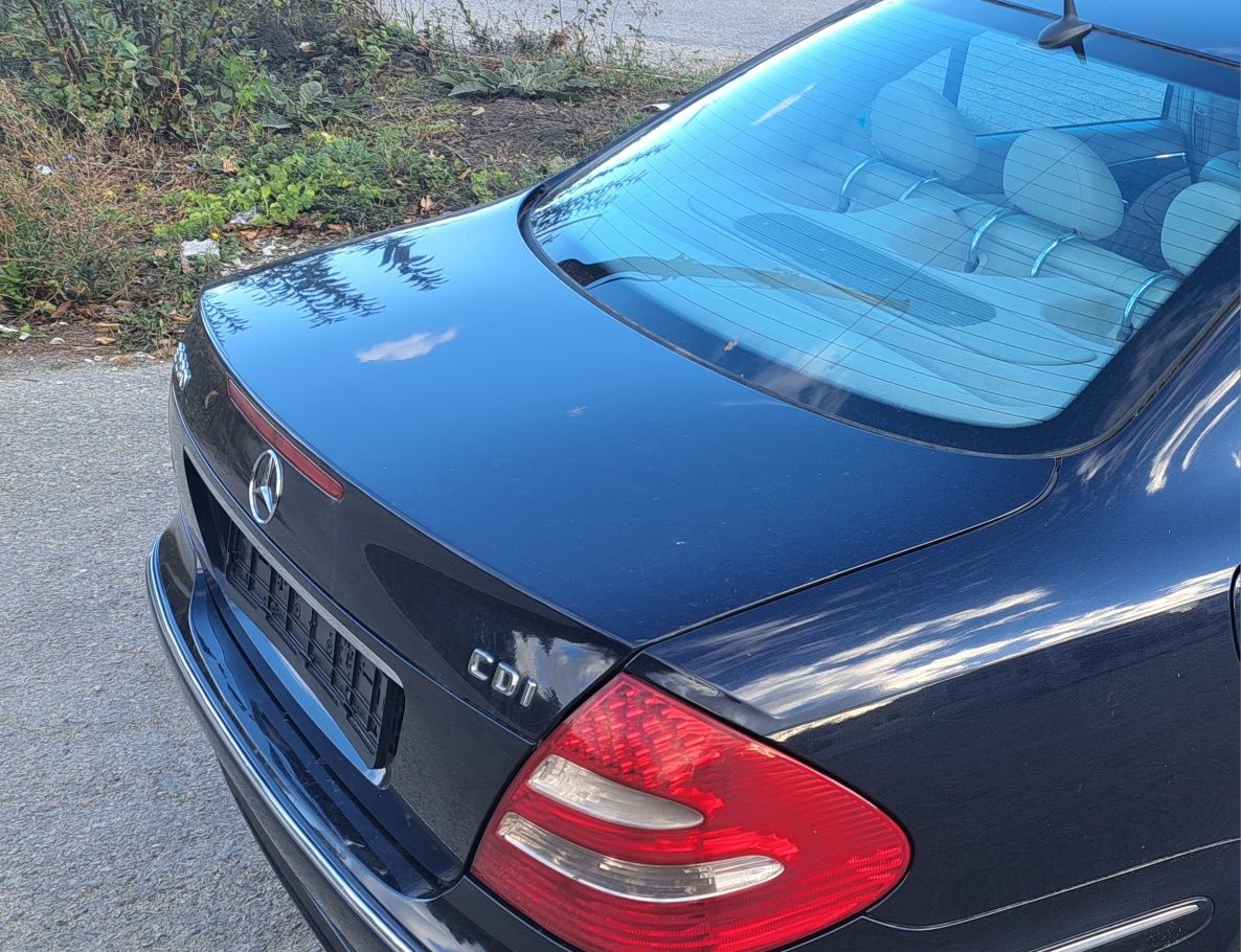 Заден капак Мерцедес w211 седан E class  багажник Mercedes Е w211