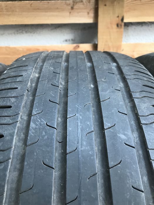 Set anvelope de vara 235 55 18 Continental