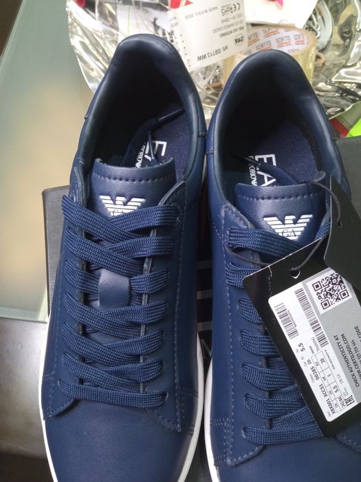 Vând adidași originali Emporii Armani