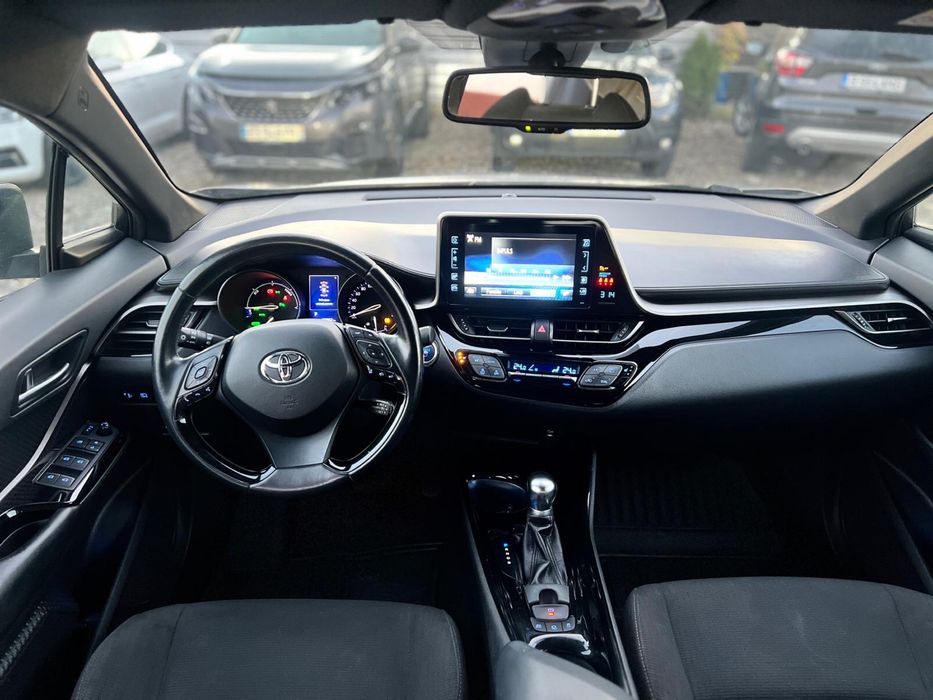 Toyota CHR hibrid, avariat, AVARIATE