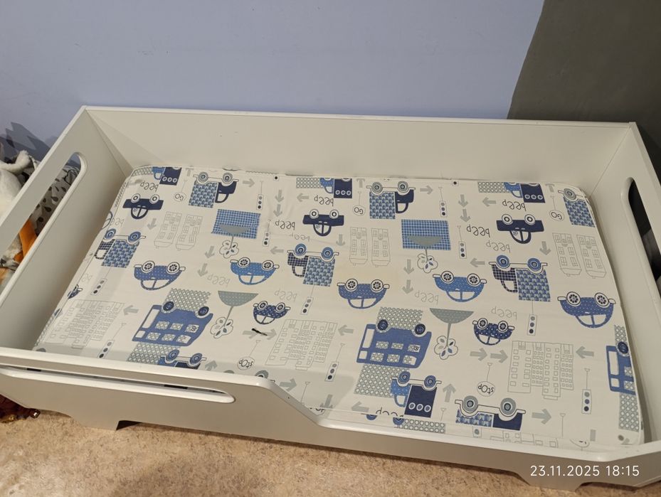 Детская кровать с матрасом