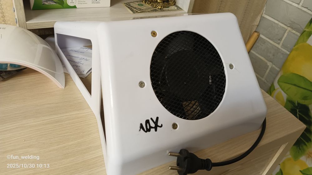 Мощный пылесос для маникюра