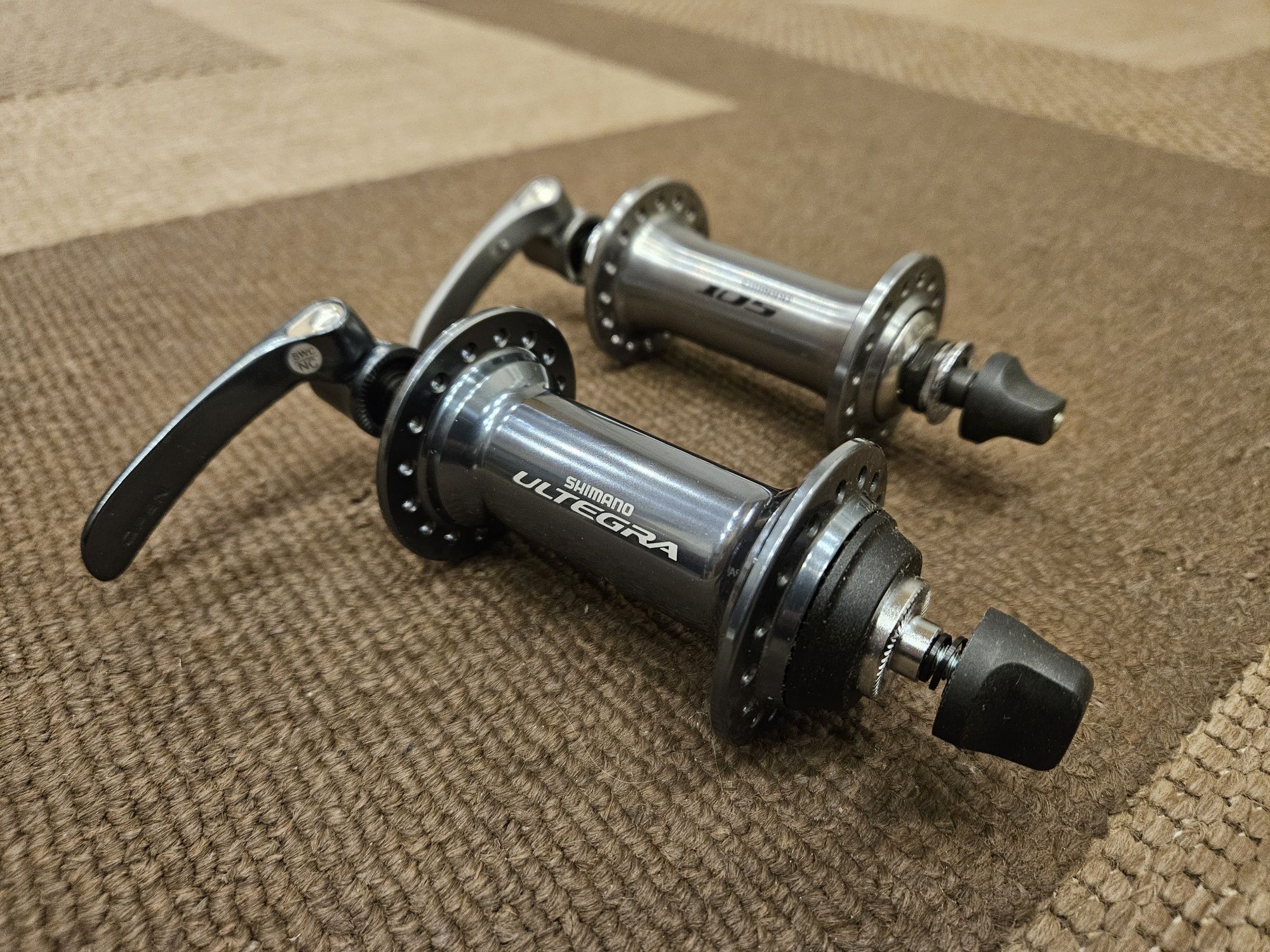 Нова предна главина Shimano 105 / Ultegra , 9mm x 100mm , 32H