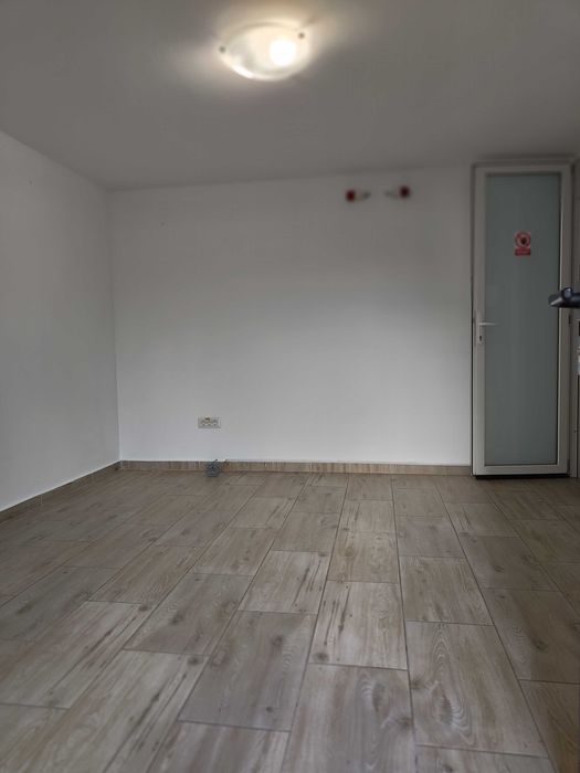 Baneasa - Sisesti stradal, spatiu de inchiriat