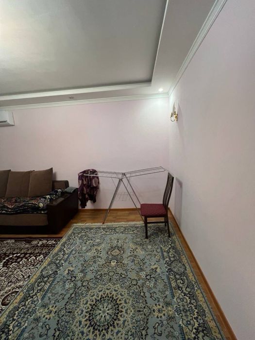 Сдается 2 ком Метро Ойбек ближе к Шох мед