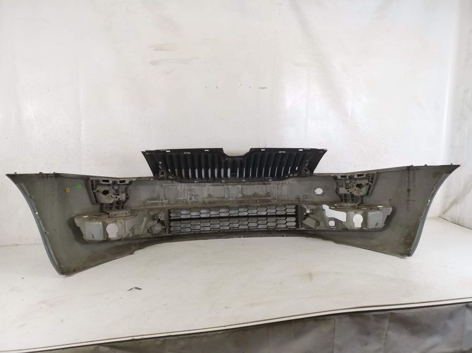 Bara Fata Cu Grila Radiator Si Grila Inferioara Skoda  Octavia 3 2013
