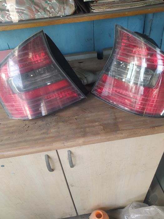 Продам задний фонарь