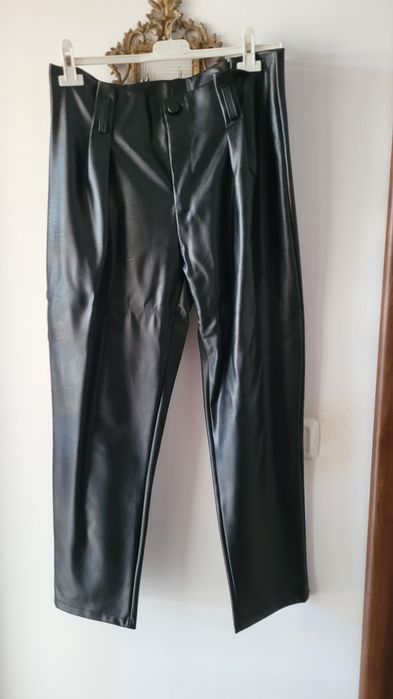 Pantaloni piele ecologica