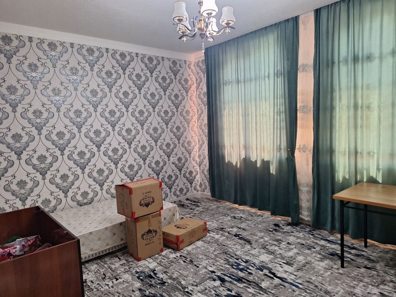 Uchastka Sotiladi 3 sotuk 7 xona 120.000 y.e
