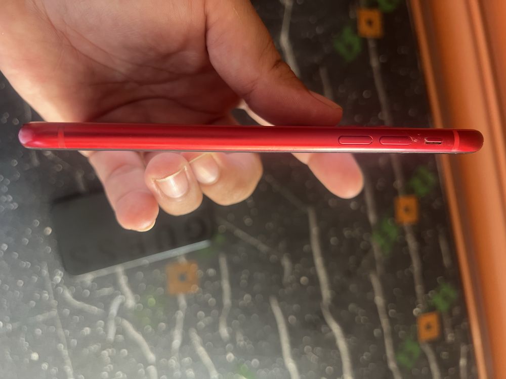 Iphone 11 в много добро състояние