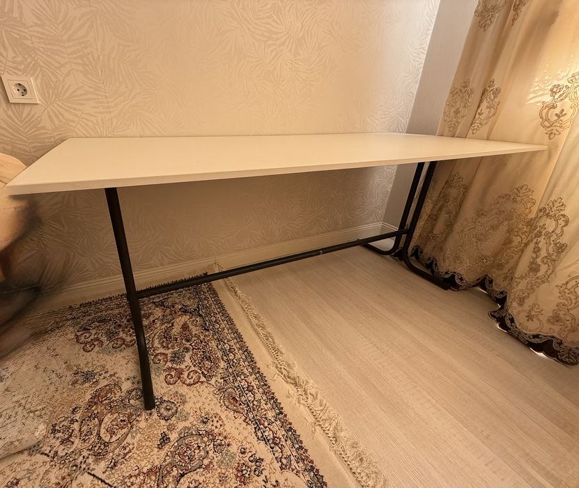 Ұзын стол сатылады