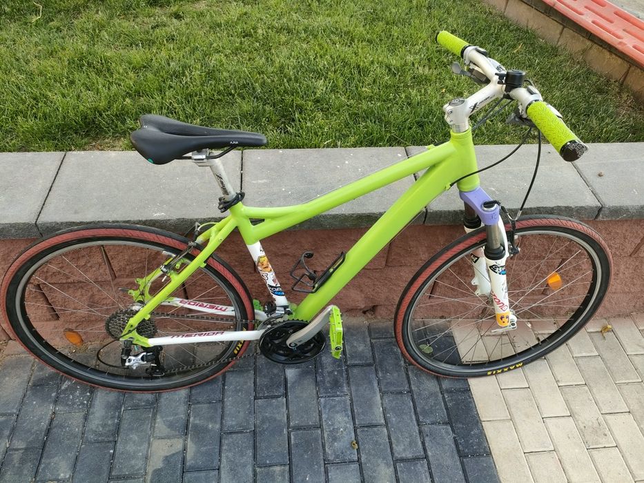 Bicicleta MERIDA 26" Aluminiu shimano XT.
Furca amortizor reglabila.ma