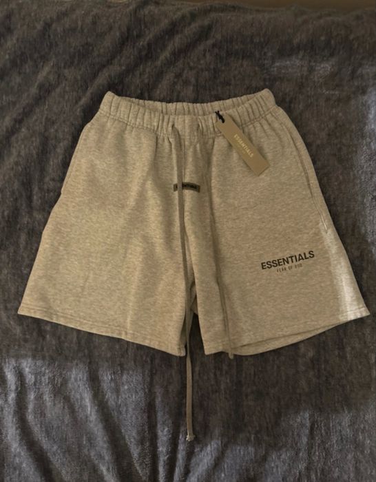 Pantaloni essentials