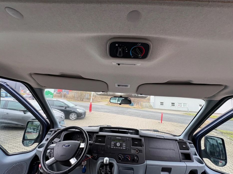 Ford Transit Euro 5. 85.000 km,cu lift pentru persoane cu dizabilitati