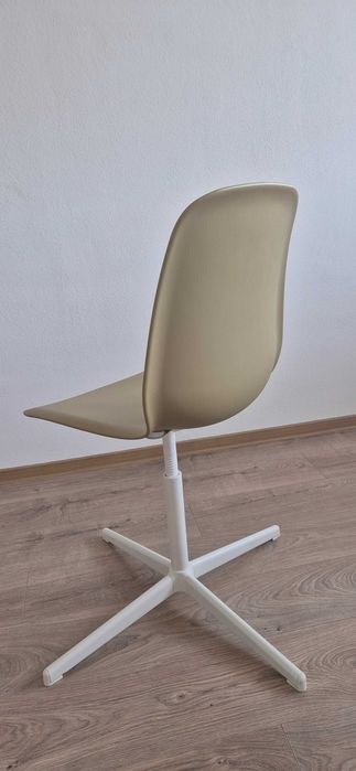 4 Scaune rotative pentru birou