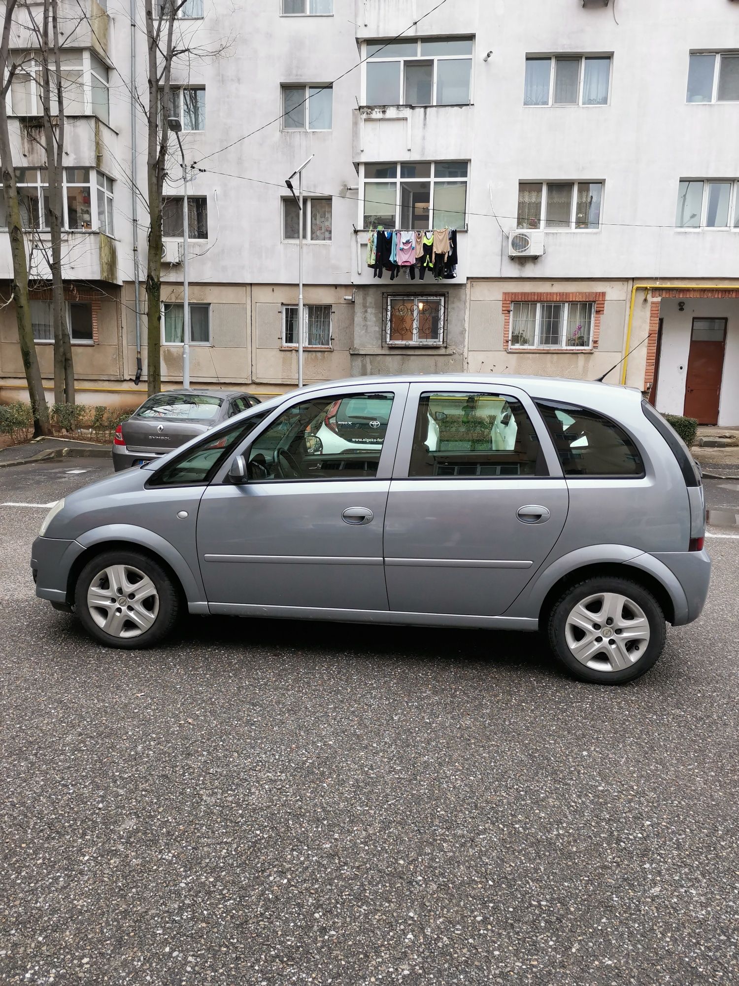 Vând Opel Meriva A