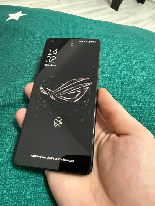 ASUS ROG Phone 8 Pro • 16GB RAM • 512GB • Aspect 10/10