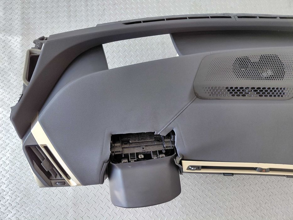 Арматурно Табло за BMW iX I20 с Head Up