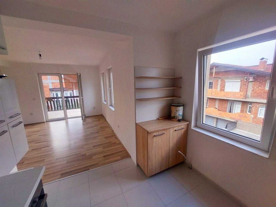 Дава се под наем Тристаен апартамент в Пловдив, Тракия - 90 кв.м за 280.5 € - Снимка #6