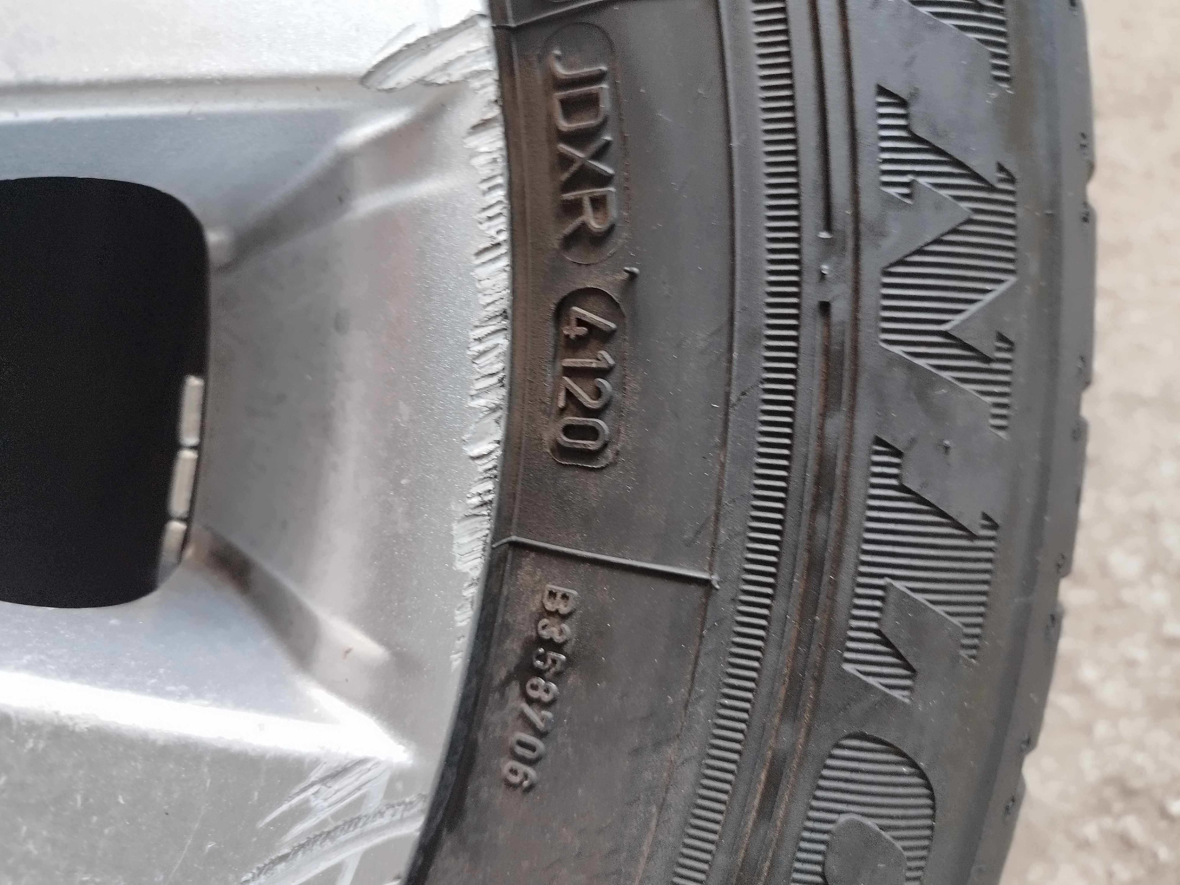 Летни гуми DUNLOP 215/60/16