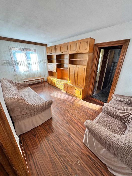 Apartament de închiriat
