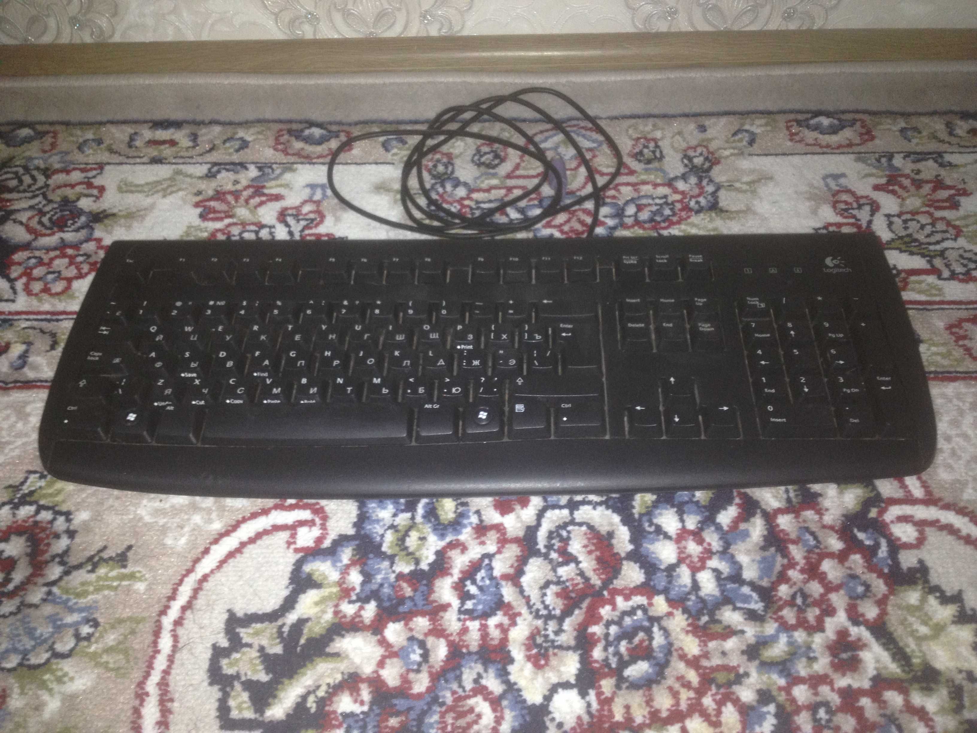 Клавиатура Logitech Deluxe 250