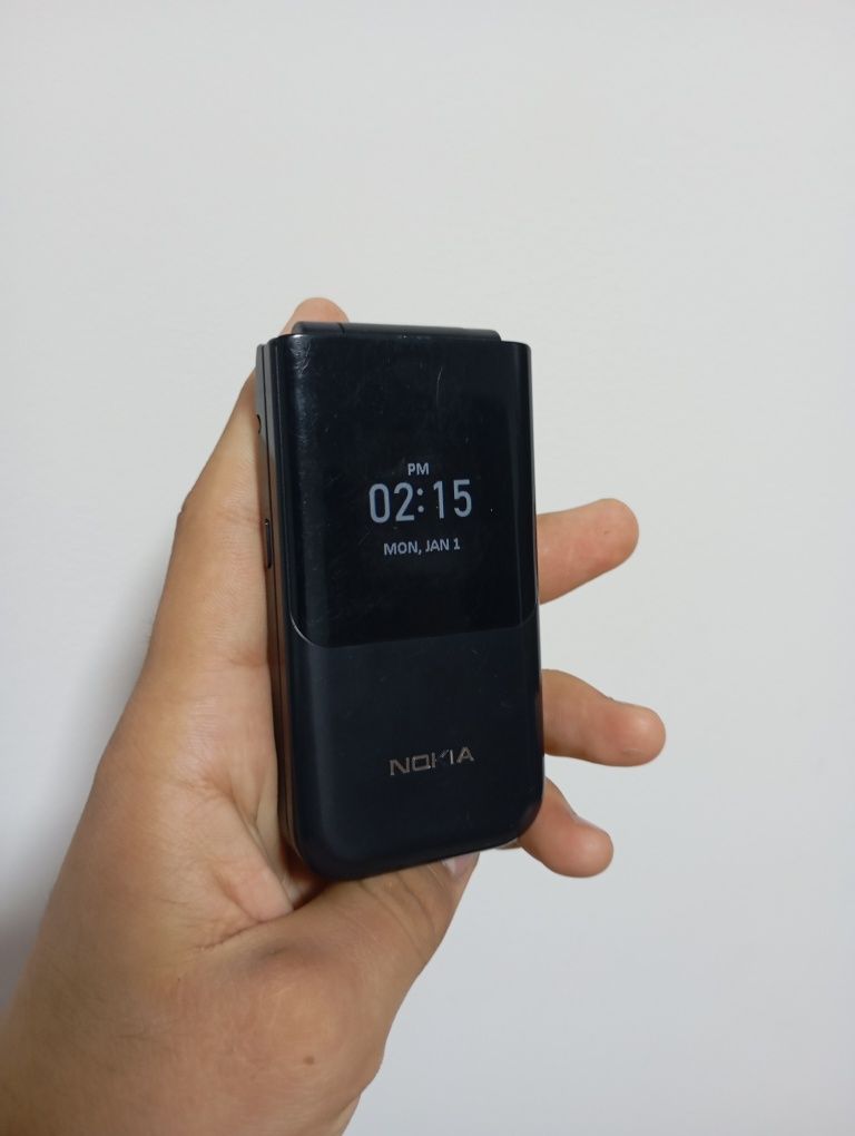 Nokia 2720 telefoni