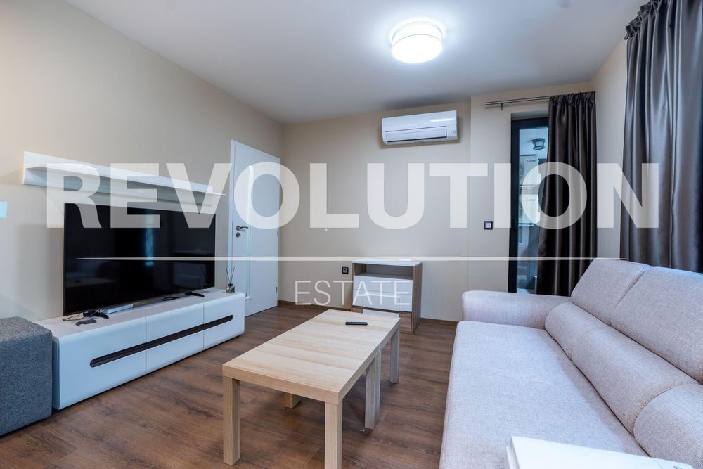 Светъл ДВУСТАЕН апартамент в кв. Христо Смирненски