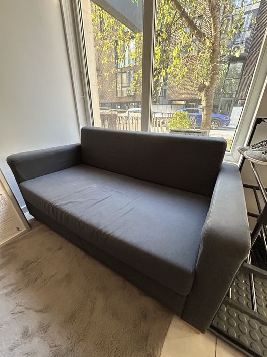 Малък двуместен диван SOLSTA - компактен