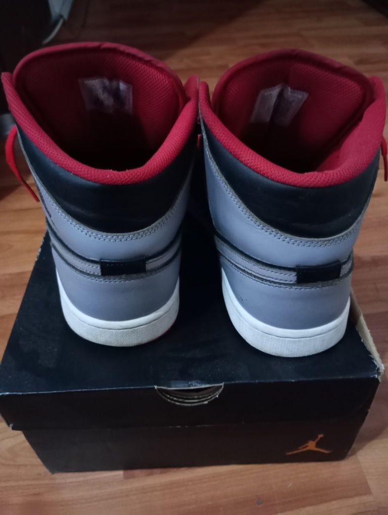 Air Jordan 1 Mid Black Cement