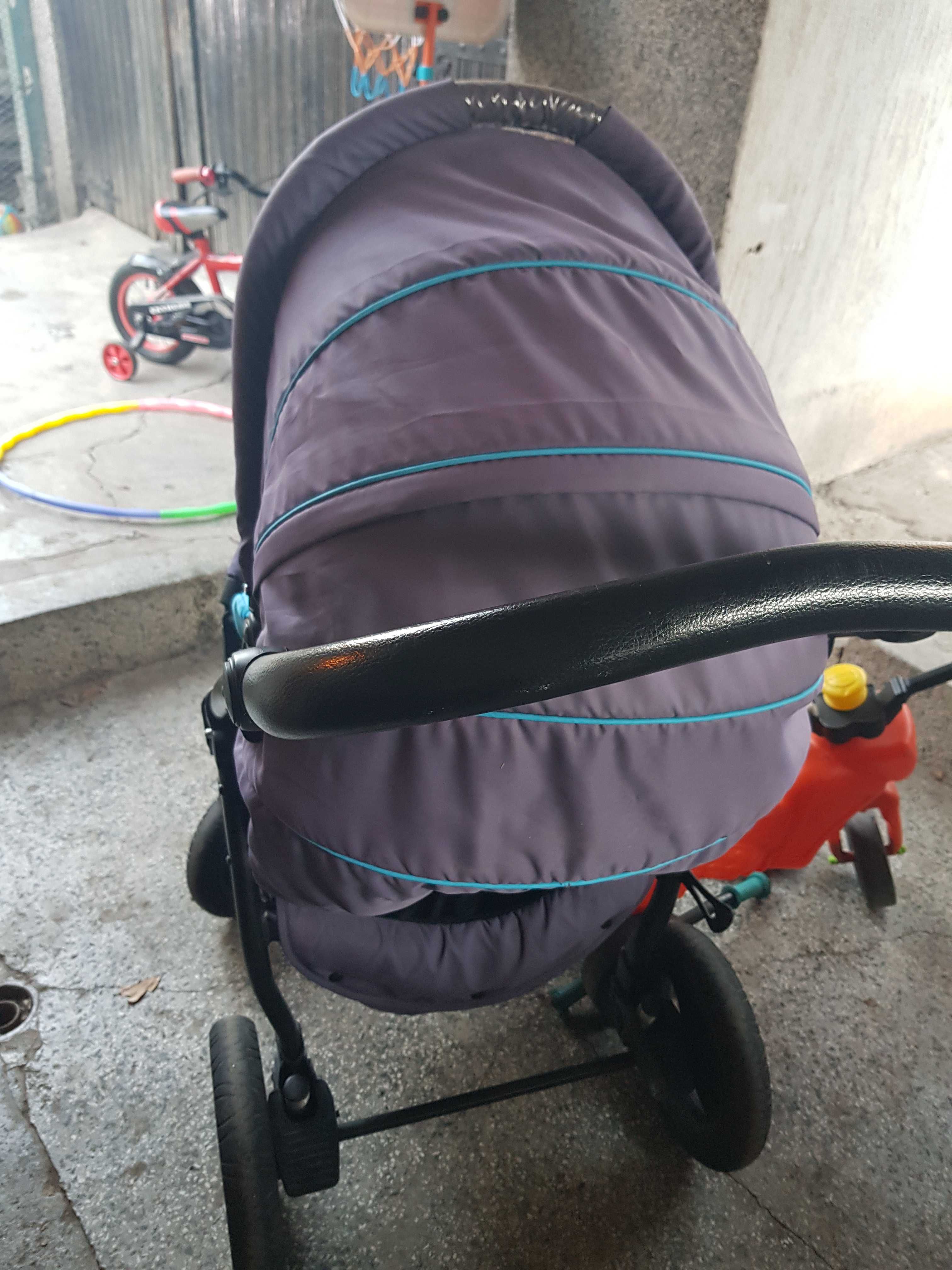 Продавам количка Zippy