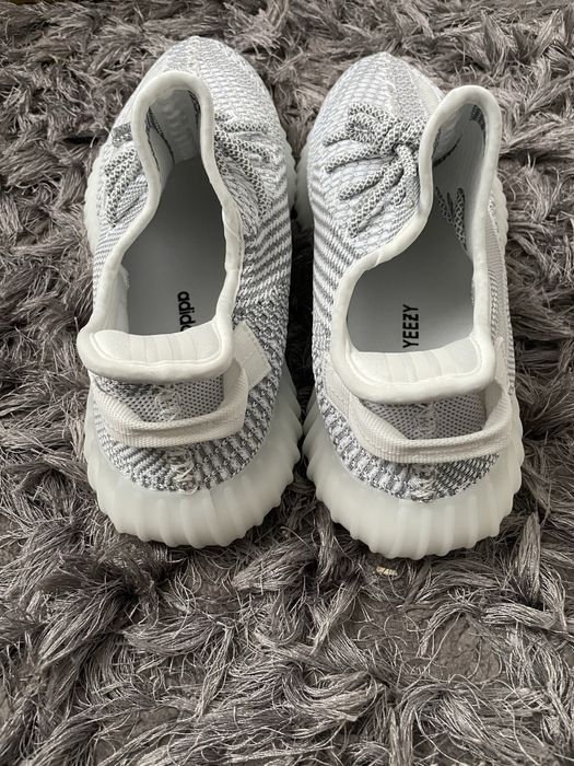 Yeezy Boost 350 albi 42 noi