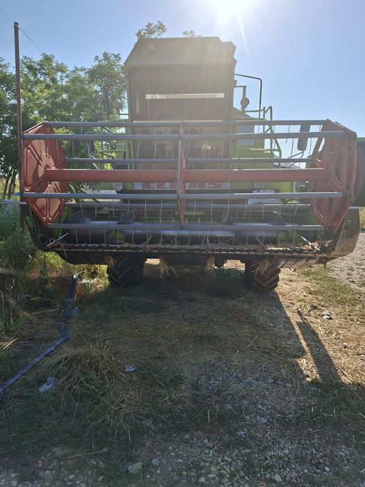 Combina Claas Dominator 66