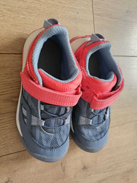 Incaltaminte drumetie munte, marimea 28