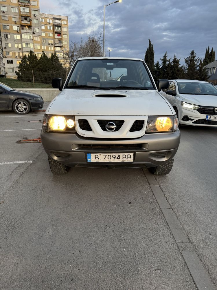 Продавам Nissan terrano