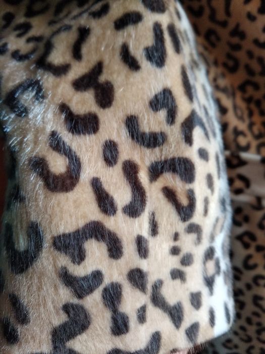 Пальто демисезонное.