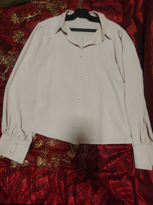 Tureskiy kofta rangi gryazni rozviy razmer 46 shifon