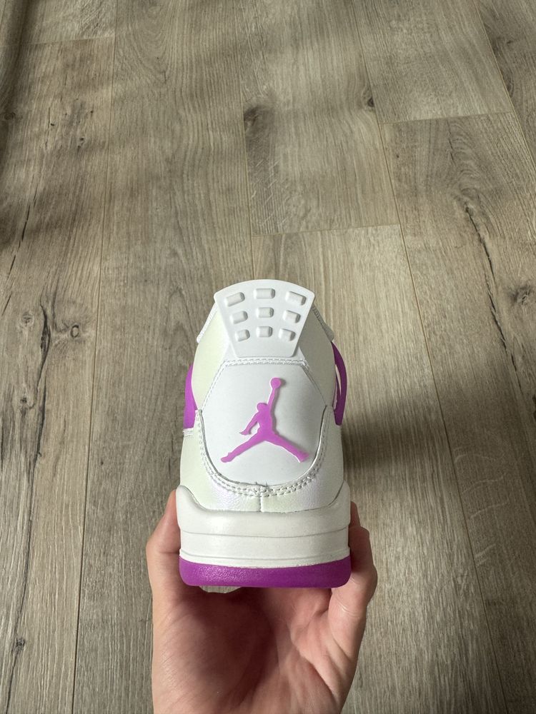 Jordan 4 Hyper Violet