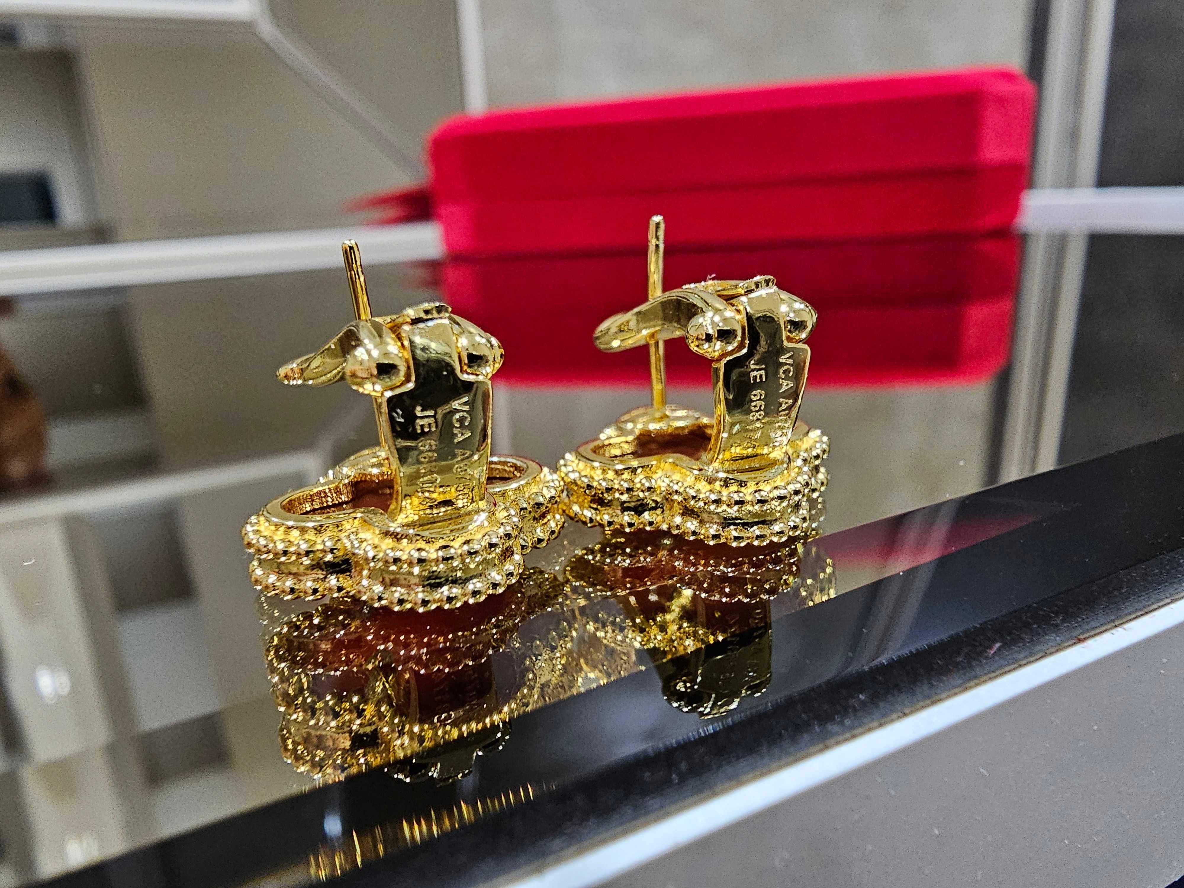 Van Cleef & Arpels VCA Gold Red Alhambra Clips Clover Дамски Обеци