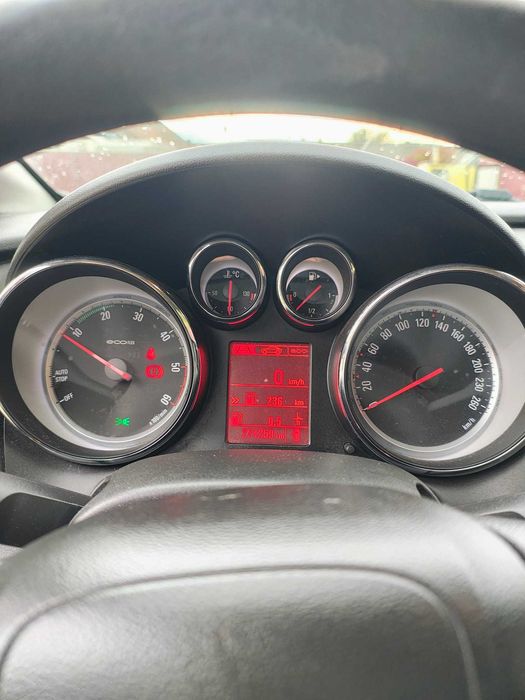 Opel Astra J 2013