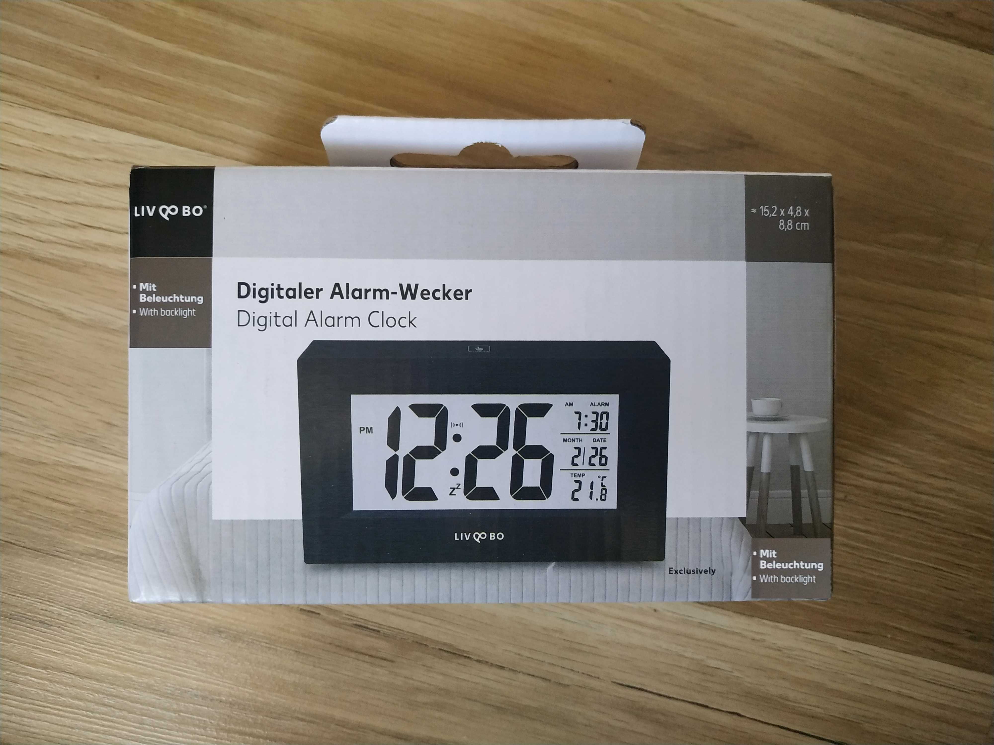 Дигитален часовник будилник