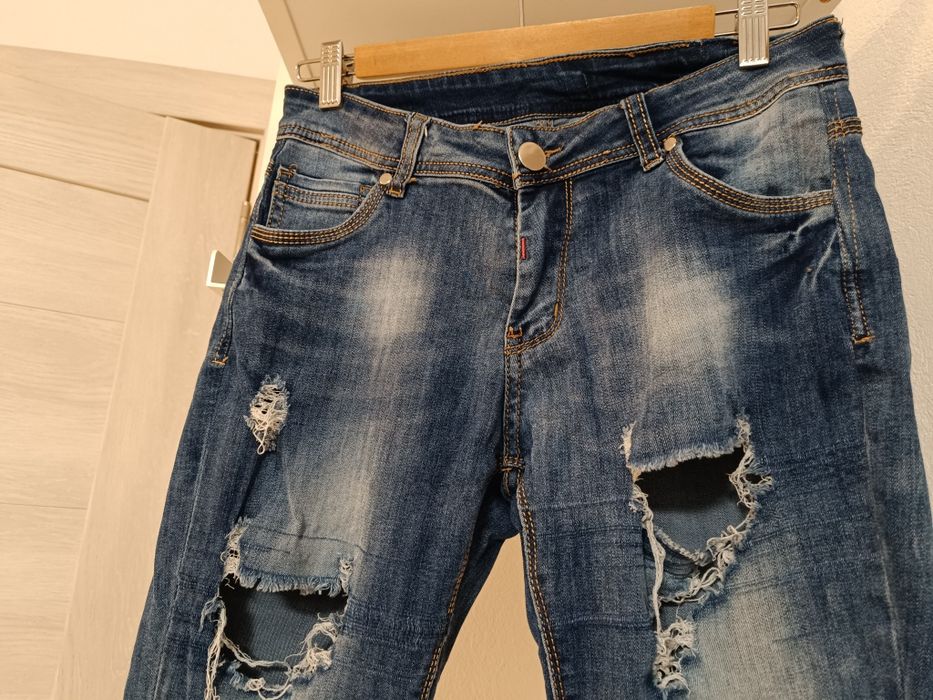 Blugi rupți masura 30/ S