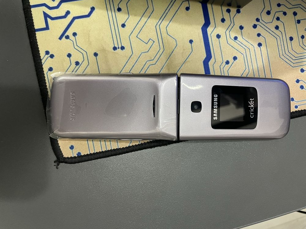 Samsung chrono cricket  ( gusto 4 ) original usa