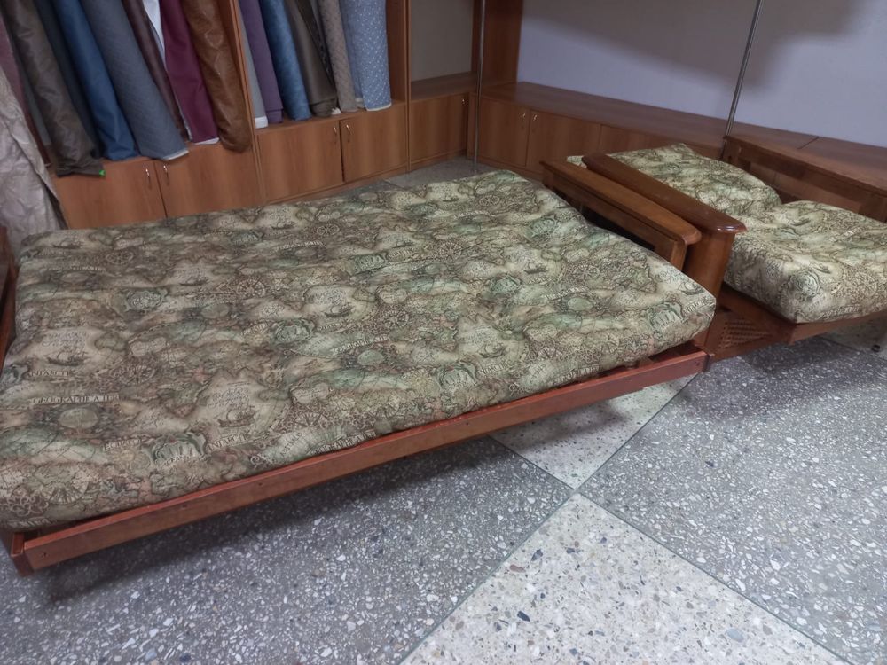 Продам диван и кресло