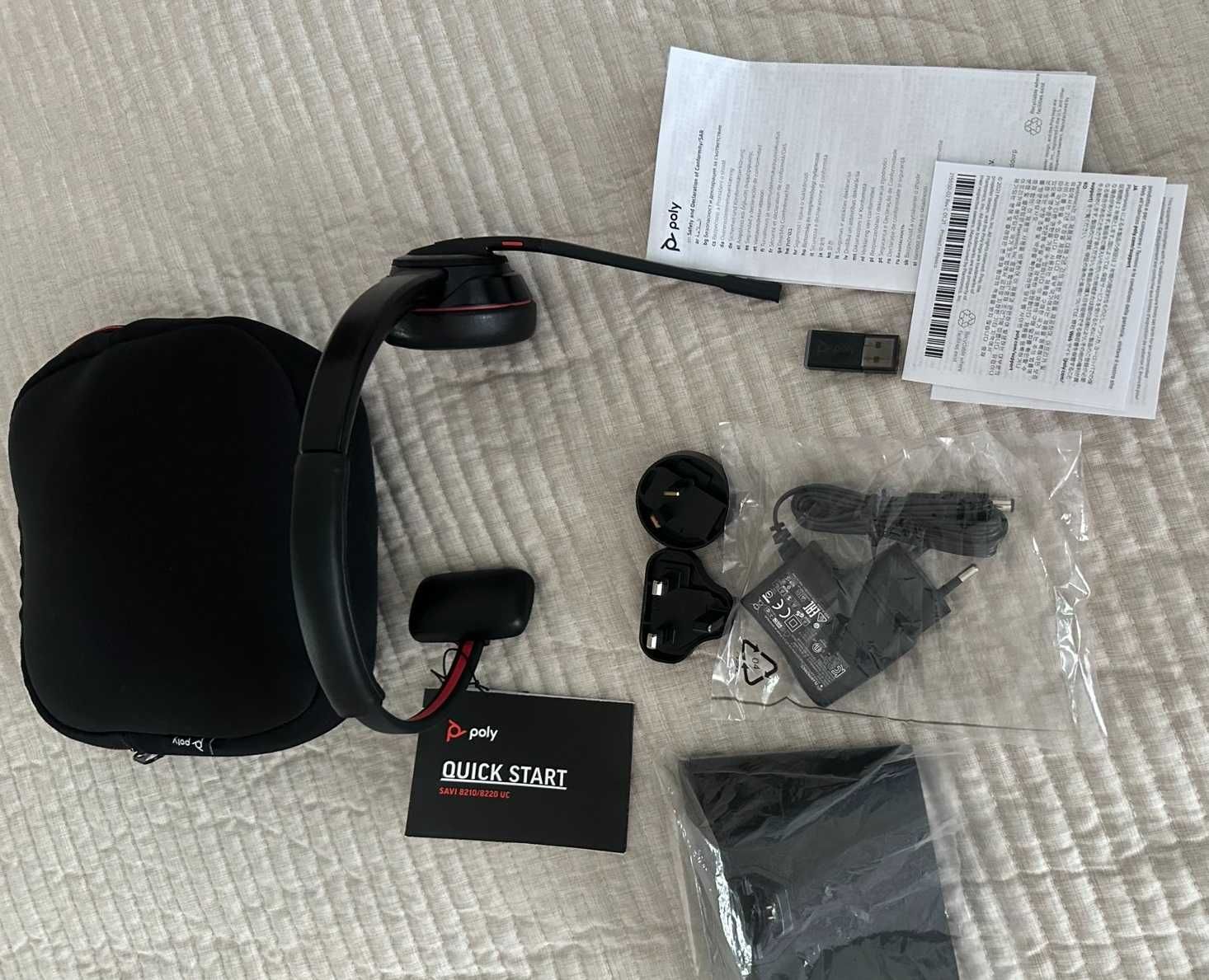 Poly Savi 8200 wireless. Безжична слушалка с микрофон с шумопотискане.