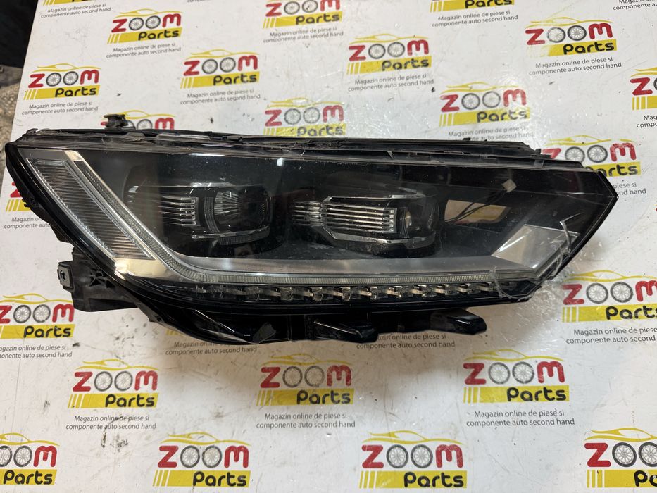Far dreapta full LED matrix adaptive VW Passat B8 2016-2020