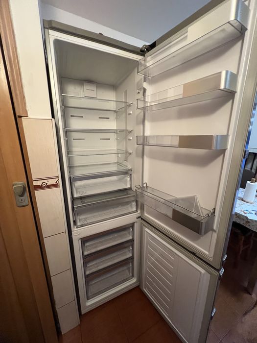 Frigider Grundig