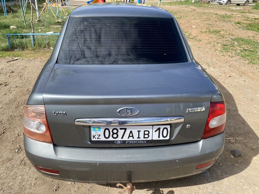 Приора сатылады.