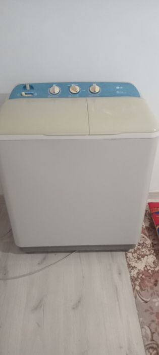 Продаётся стиральная машина полуавтомат
